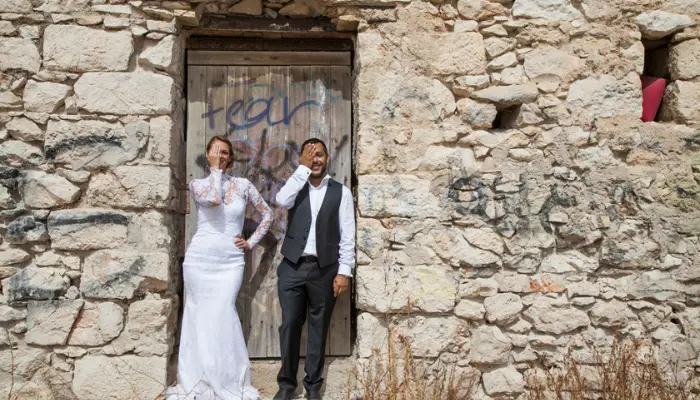 videografos_gamon_stin_athina